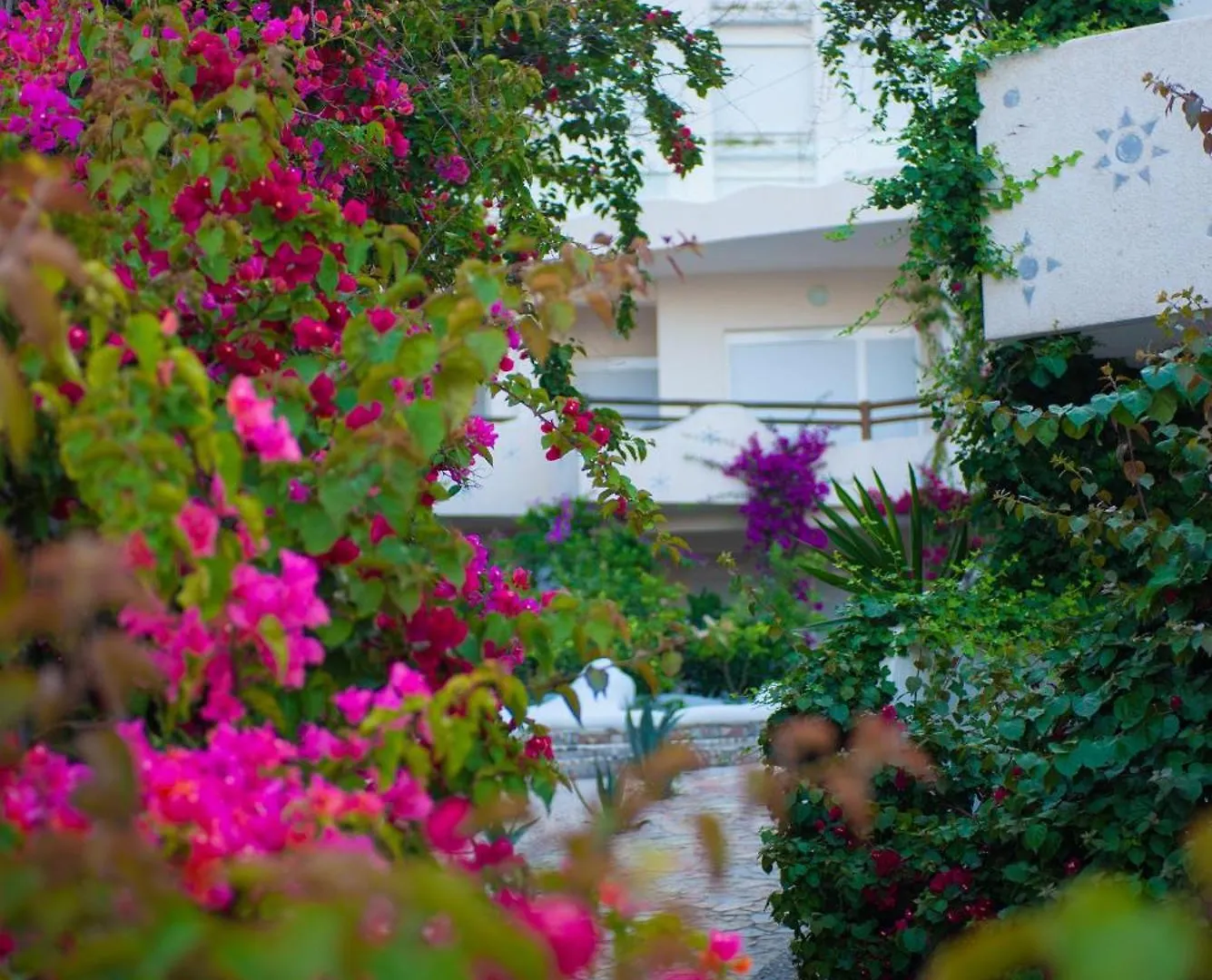 Bougainville Bay Apartments Sarande