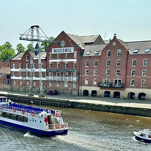 Riverside At Woodsmill Quay Apartment York