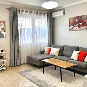 Quiet & Spacious Center - 4 Min Walk Apartment Tirana